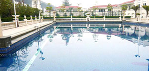 铺贴泳池马赛克如何做到预防马赛克脱落？